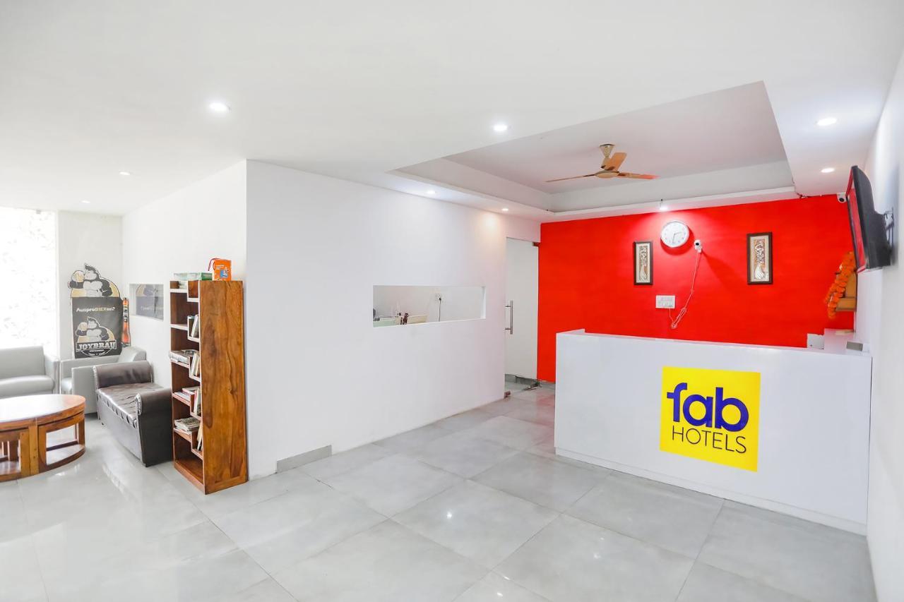 Fabhotel F9 Sector 19 Noida Exterior foto
